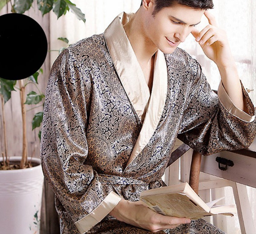 Chemise de nuit en soie pour homme