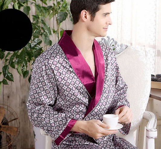 Chemise de nuit en soie pour homme