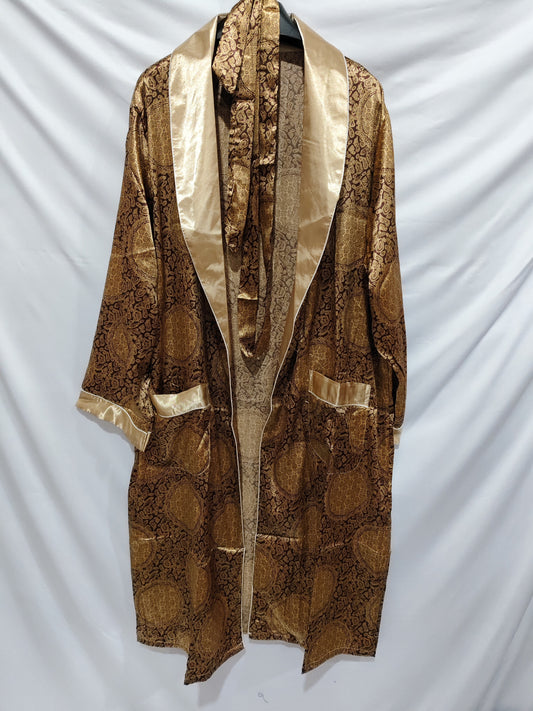 Chemise de nuit en soie pour homme